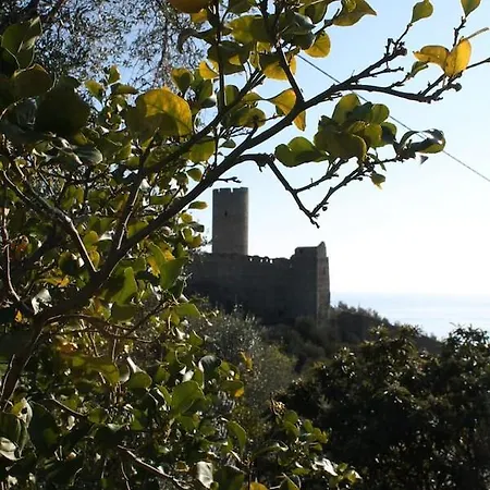 Casa Con Vista Sul Castello Noli